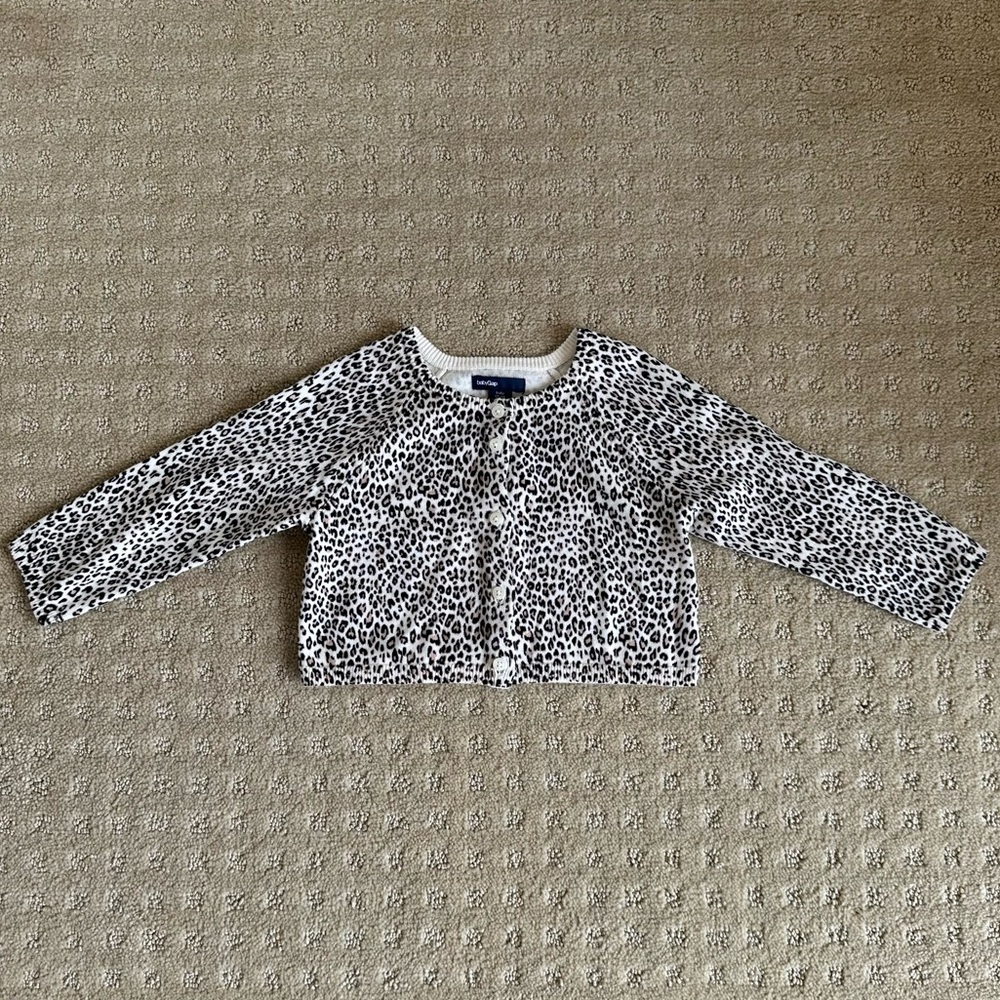 NWOT Baby Gap Girls’ Beige, Cream, And Black Leopard Cardigan, 12-18 Months